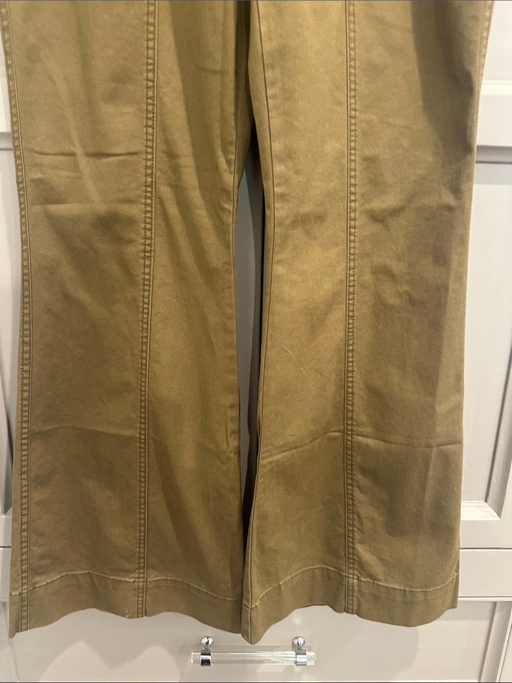 Old Navy Wide-Leg Utility Pants in Olive - Picture 3 of 8